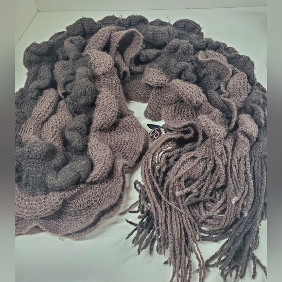 Deep Violet Purple Yarn Fringe Scarf - Picture 5 of 9